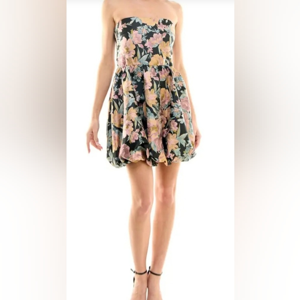 Socialite Strapless Floral Bubble Hem Minidress